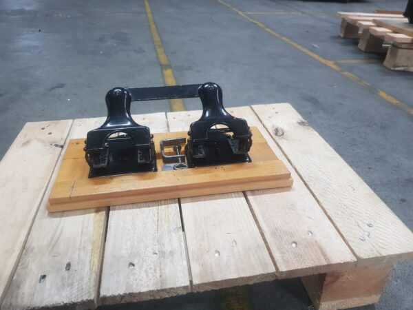 Manual Double Register Punch